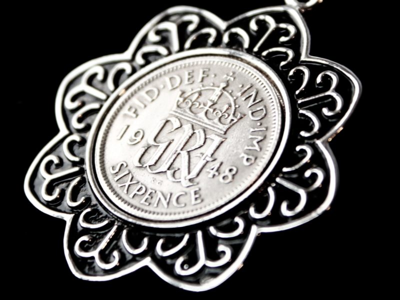 1948 UK Pendant close up